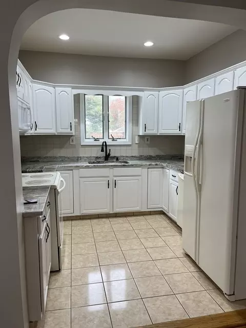 628-630 Weetamoe St, Fall River, MA 02720 photo 17