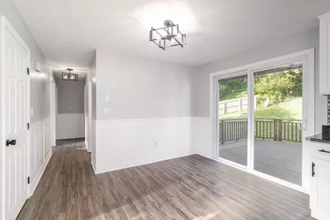 9 Surrey Ln, Webster, MA 01570 photo 16