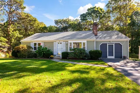 44 Horse Pond Rd, Yarmouth, MA 02673