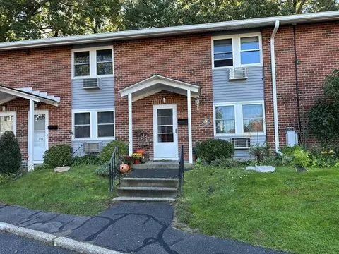 161 Manor Ct #161, Springfield, MA 01118