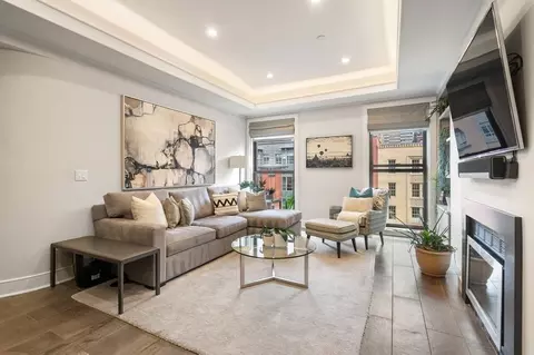 201 Newbury St #302, Boston, MA 02116