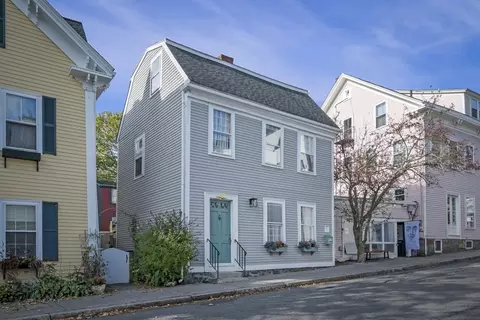 3 State St, Marblehead, MA 01945