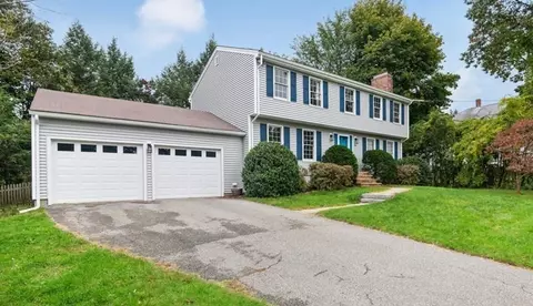 21 Brewster St, North Andover, MA 01845
