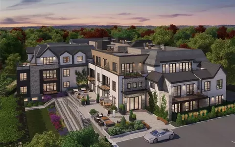 148 Weston Rd #201, Wellesley, MA 02482