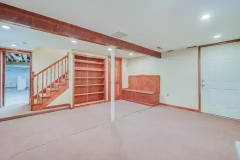 104 Linnell St, Springfield, MA 01104 photo 24