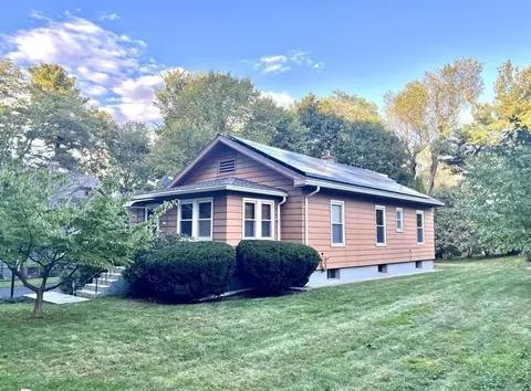 31 Colby Ave, Worcester, MA 01605