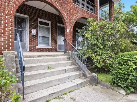 33 Spring St, Somerville, MA 02143 photo 2
