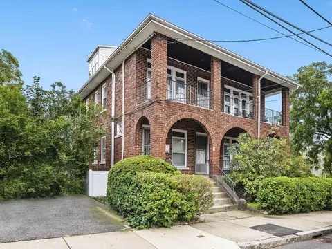 33 Spring St, Somerville, MA 02143
