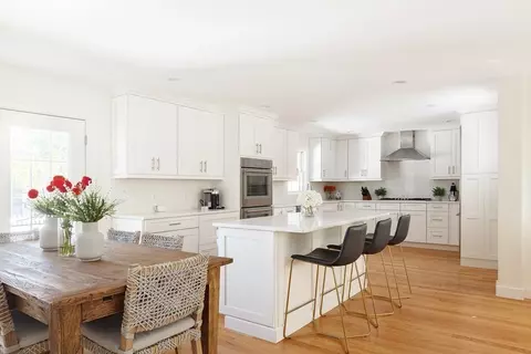 3 Garrison Rd, Wellesley, MA 02482 photo 3