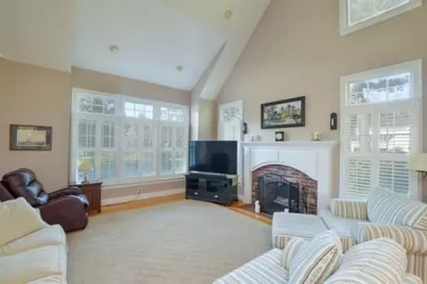 48 Taurus Dr, Mashpee, MA 02649 photo 4