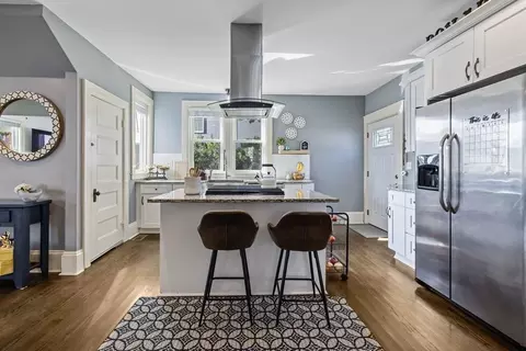 35 Jackson St, Saugus, MA 01906 photo 8