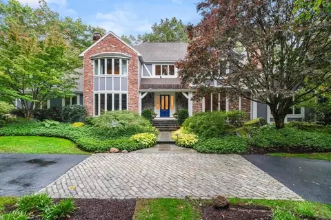 9 Smith Hl, Lincoln, MA 01773