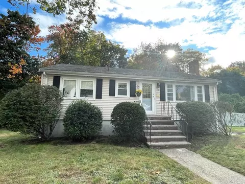10 Karen Rd, Woburn, MA 01801