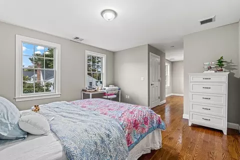 7 Pinevale Ave, Wellesley, MA 02482 photo 32