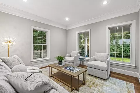 7 Pinevale Ave, Wellesley, MA 02482 photo 6