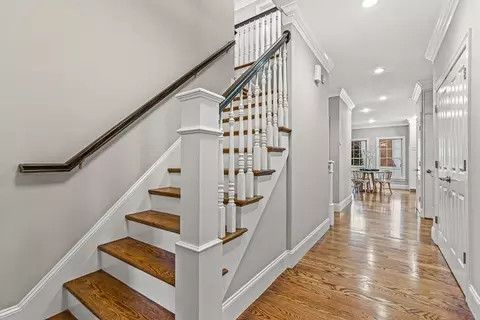 7 Pinevale Ave, Wellesley, MA 02482 photo 3
