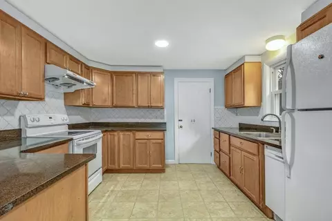 30 Old Marlboro Rd, Maynard, MA 01754 photo 8