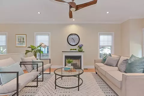 105 Green St, Boston, MA 02130
