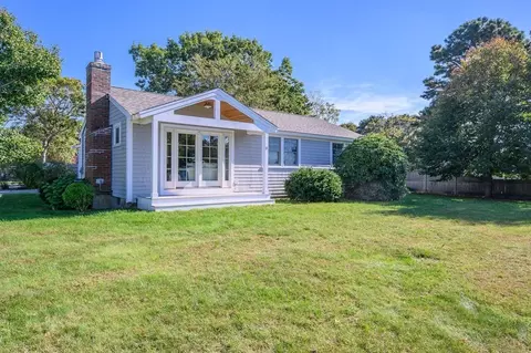 8 Schooner St, Yarmouth, MA 02673
