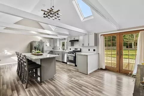 18 Pierceville Rd, Wareham, MA 02576
