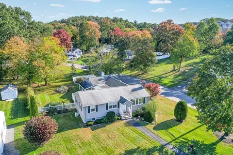 1 Barbara Cir, Burlington, MA 01803