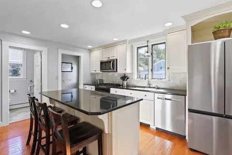 60 Oak St, Needham, MA 02492 photo 8