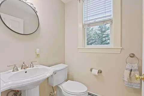 60 Oak St, Needham, MA 02492 photo 12