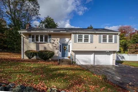 60 Coney St, Walpole, MA 02032