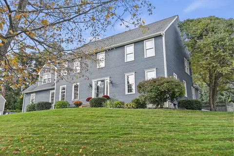 26 Brentwood Dr, Shrewsbury, MA 01545