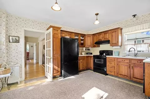 39 Summer St, Danvers, MA 01923 photo 13