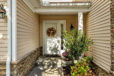 12 Bowood Ln #12, Marlborough, MA 01752