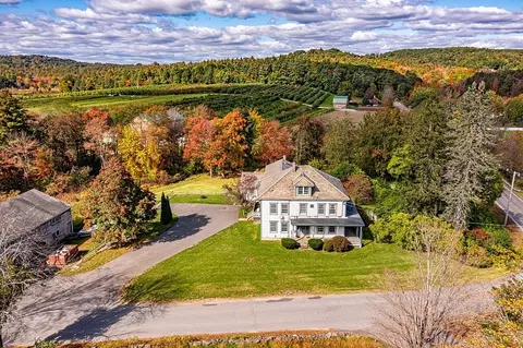 612 Lancaster Ave, Lunenburg, MA 01462
