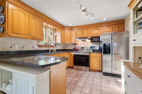 72 Summer Hill Rd, Maynard, MA 01754 photo 13