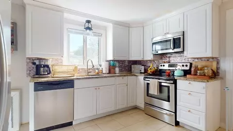 125 S Flagg St, Worcester, MA 01602 photo 13