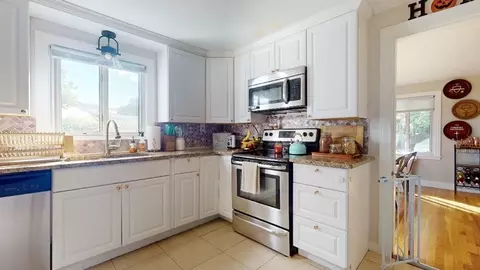 125 S Flagg St, Worcester, MA 01602 photo 12