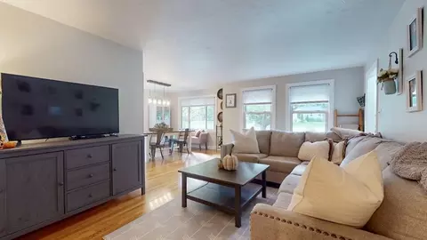 125 S Flagg St, Worcester, MA 01602 photo 7