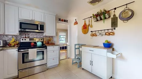 125 S Flagg St, Worcester, MA 01602 photo 14