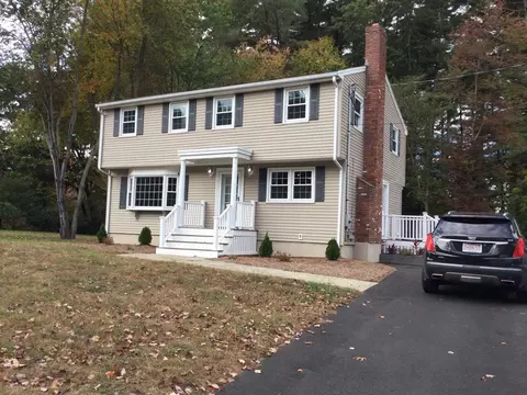 50 Geiger Dr, Tewksbury, MA 01876