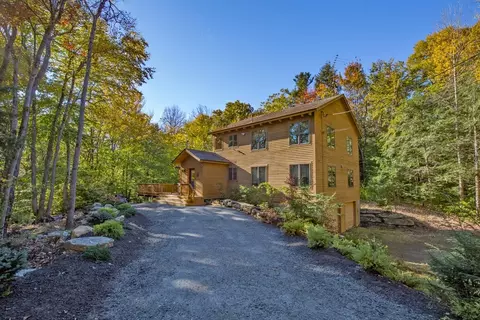 526 Bonny Rigg Hill Rd, Becket, MA 01223