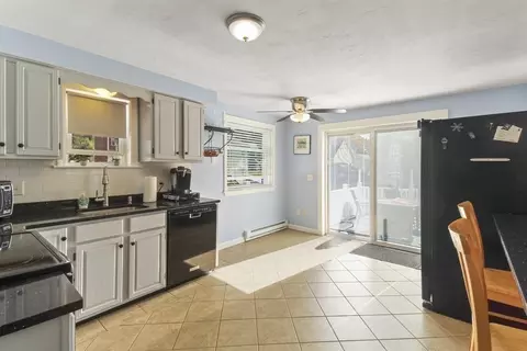 31 Joseph St, Worcester, MA 01604 photo 8