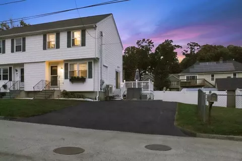 31 Joseph St, Worcester, MA 01604