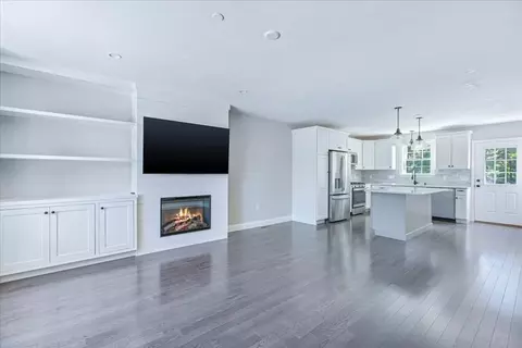 30 Old Washington St #7, Pembroke, MA 02359