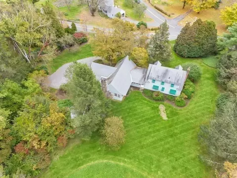 30 Green River Rd, Greenfield, MA 01301
