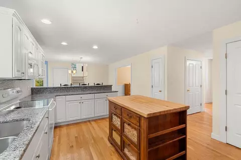 128 Adams St, Dunstable, MA 01827 photo 5