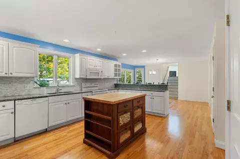128 Adams St, Dunstable, MA 01827 photo 4