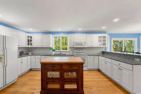 128 Adams St, Dunstable, MA 01827 photo 2