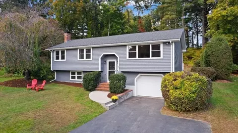 30 Lorraine Dr, Stoughton, MA 02072