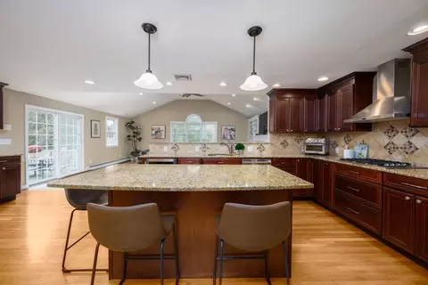 6 Old Meadow Ln, Canton, MA 02021 photo 25