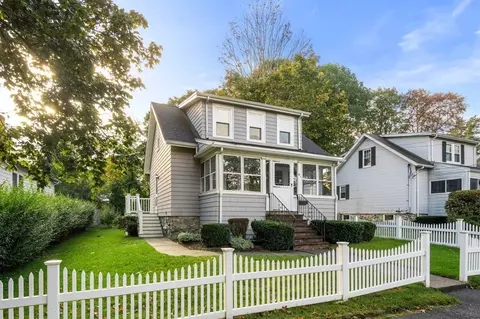 61 Hawthorne St, Norwood, MA 02062