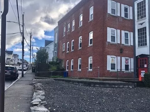 30 E Main St, Webster, MA 01570 photo 4